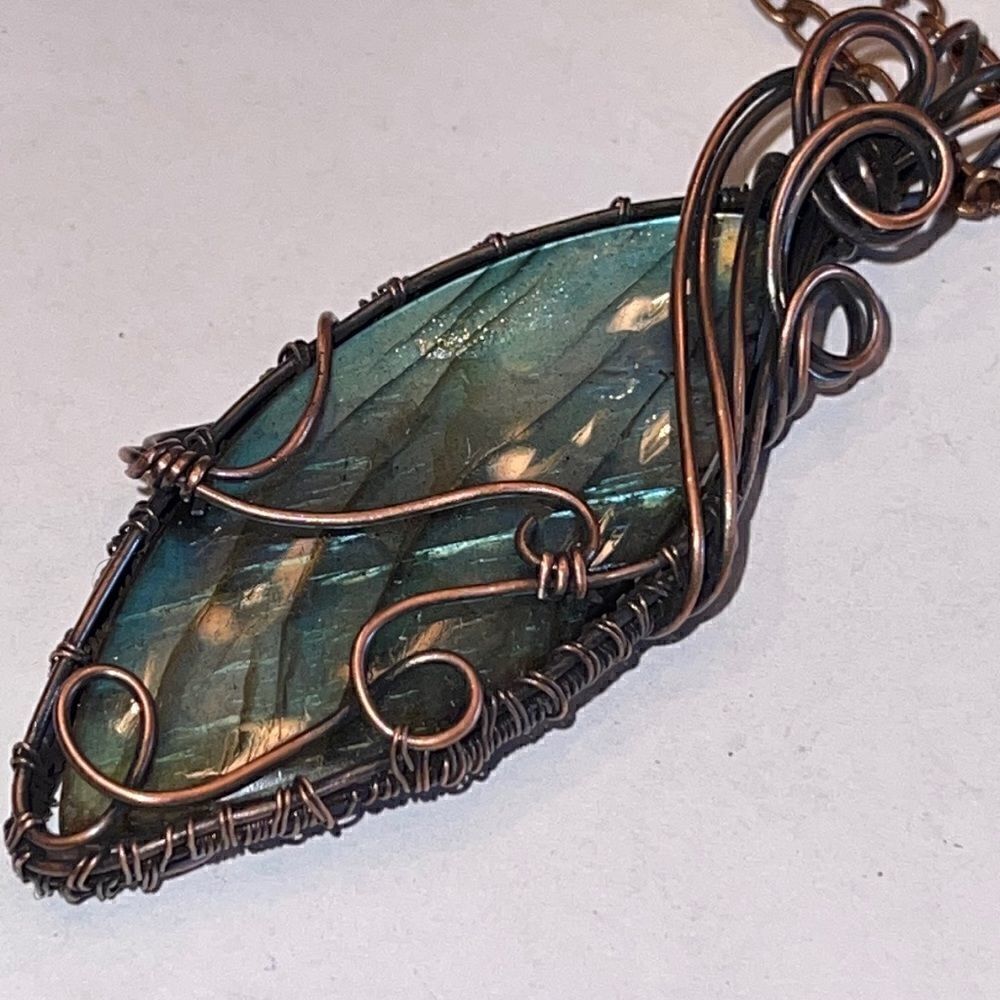 NWT DebbyTammy 16” necklace handmade Labradorite marquis shaped stone